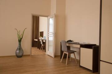 Фото номера Апартаменты с 1 спальней Отель Glas-Hotel 4* г. Жары 7